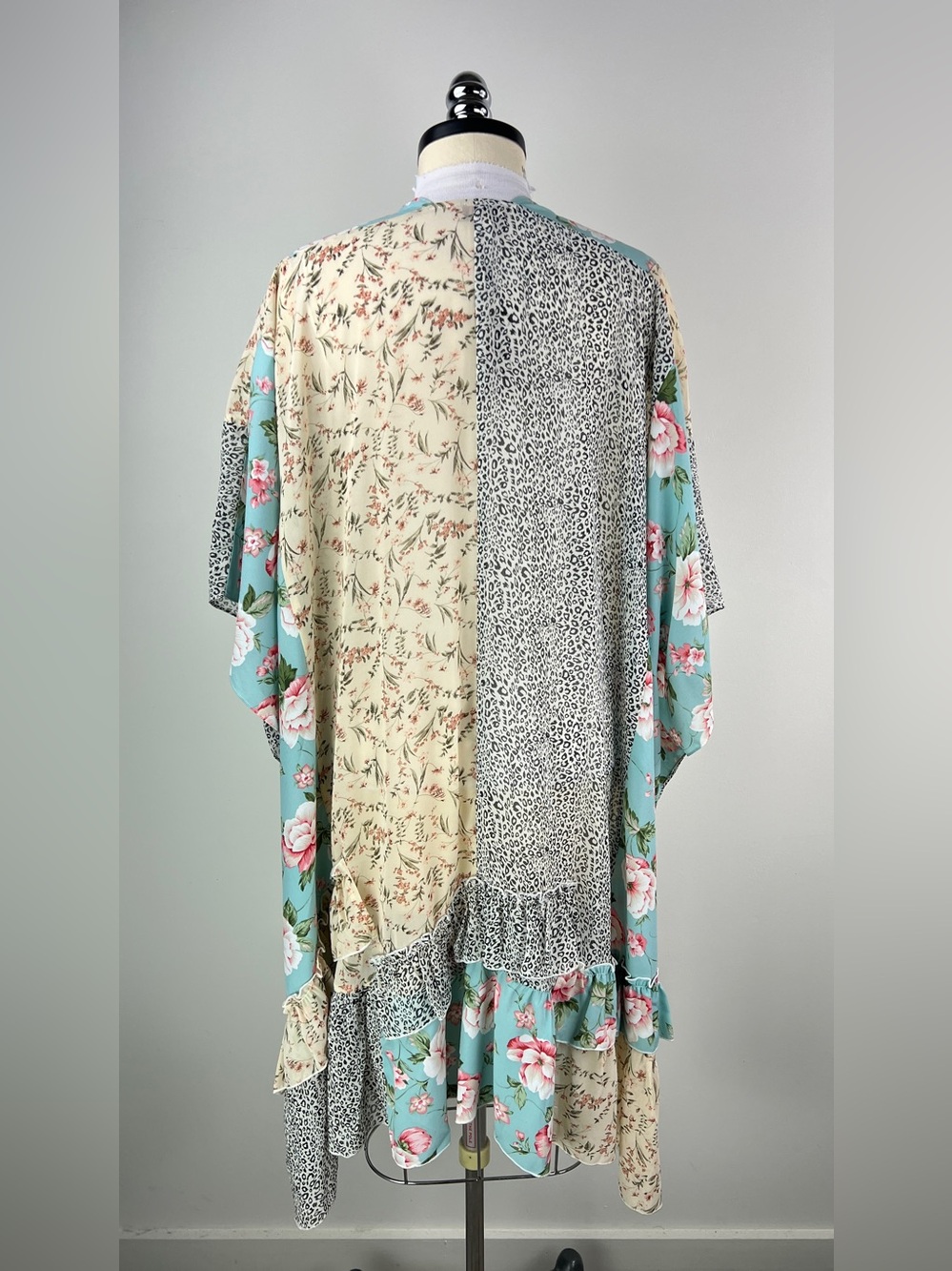 💚 3727. Floral Patchwork Open Kimono - Aqua & Cream - Picture 3 of 9